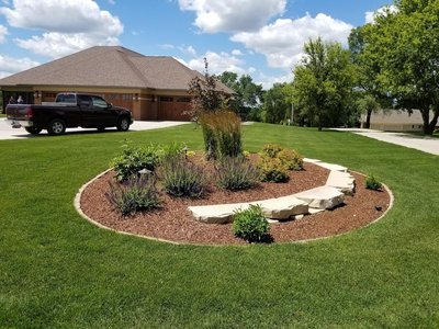 Manchester Iowa Lawn Care & Landscaping