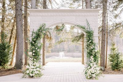 Elegant outdoor ceremony at Azuridge Estate Hotel, sophisticated and romantic Foothills, Alberta wedding venue, featured on the Brontë Bride Vendor Guide.