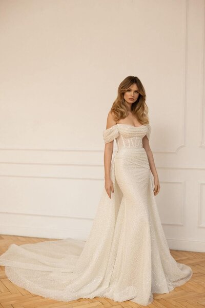 Eva Lendel Miata wedding gown