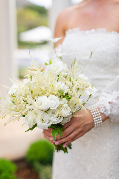 textured white bridal bouquet
