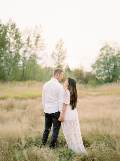 Meadow Engagement Session Campbell Valley Park Langley Teryn Lee Photography