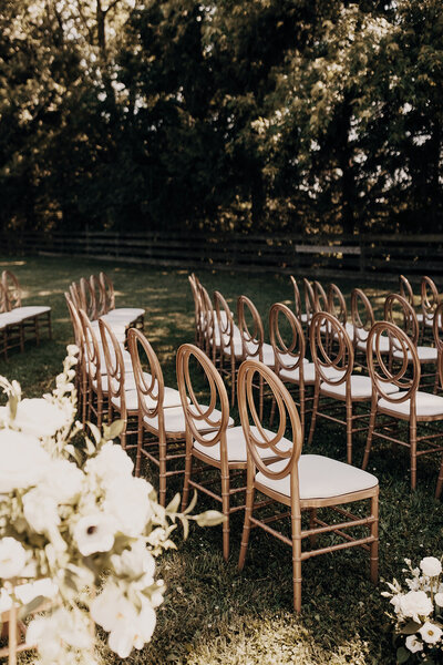 gold-chairs-ceremony-woodstock-ontario