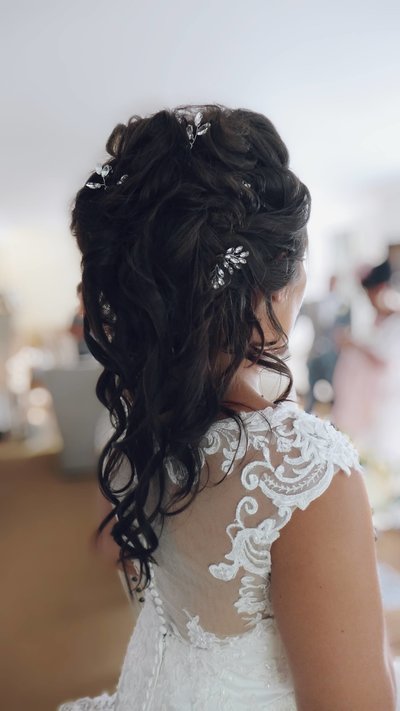 unique bridal hair style, medium hair