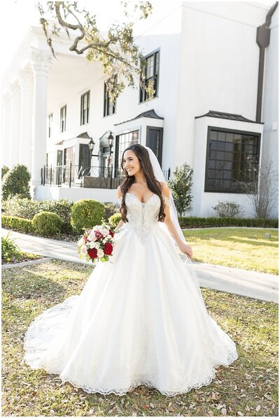 Bridal portrait at the Old Place in Gautier MS