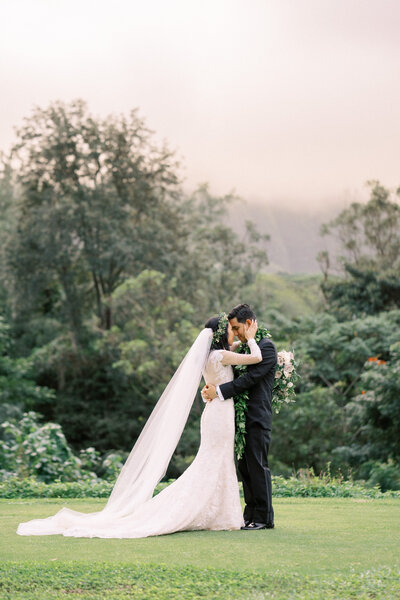 oahu-wedding-photographers-royal-hawaiian-golf-club-105
