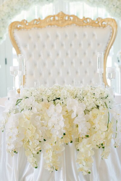 white floral bouquet