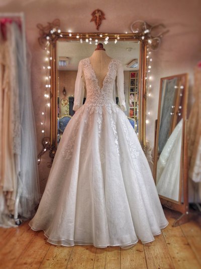 Sargent_silk_organza_ballgown_wedding_dress_JoanneFlemingDesign