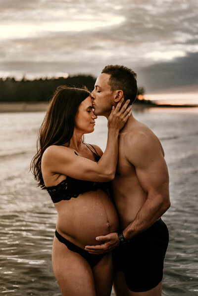 nanaimo-maternity- couples--photographer-17