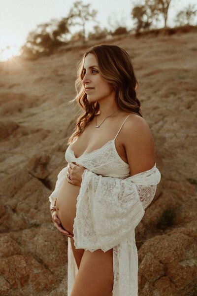Beautiful maternity photo of a glowing mom-to-be, captured by Sacramento's leading maternity photographer