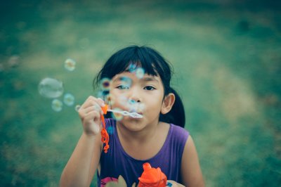adorable-bubbles-child-333529