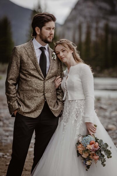 Bride and Groom wedding at acreage wedding in Edmonton, Alberta