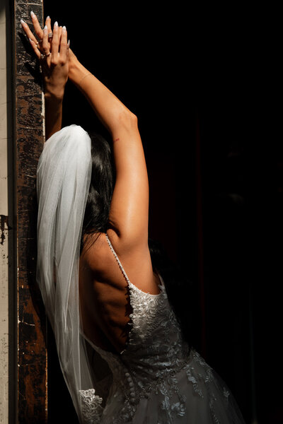 Direct sun bridal portrait