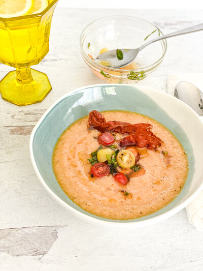 A souther twist to a Southern Spanish (Andalusia) gazpacho. Perfect for summers!