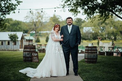 Bride and Groom at outdoor Nashville Wedding Venue