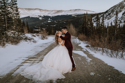 winter elopement in breckinridge