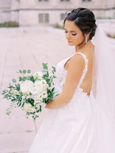 Wedding-Flowers-Bouquet-White-Wedding-Inspiration