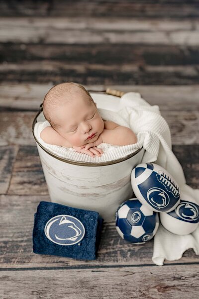 Tobis-TImeless-Treasures-Charlotte-Newborn-Photography-059
