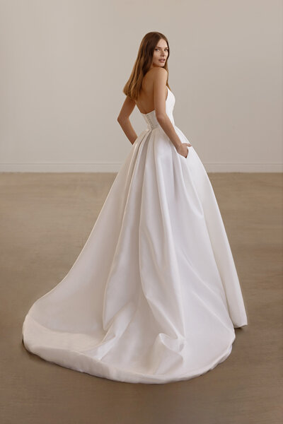 Lihi Hod Blanca gown