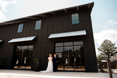 modern wedding photography at sons and daughters venue in Rolla, MO