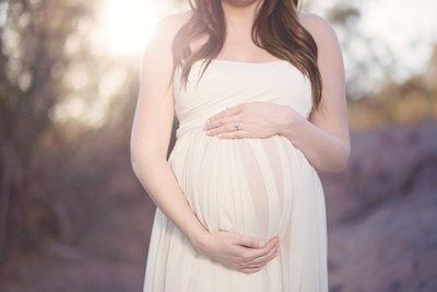 View the Scottsdale Arizona Maternity Photography Gallery of Plume Designs and Photography