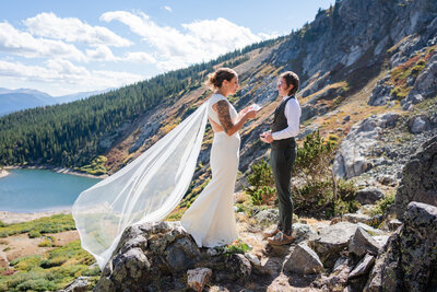 Create Your Small, Meaningful Lake-side Wedding with Sam Immer Photography's Intimate Wedding Photography.