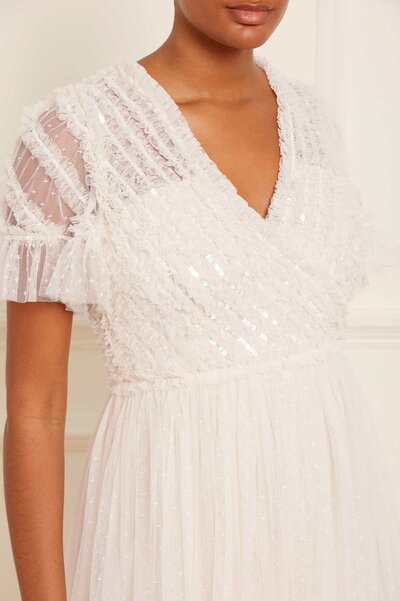 SPIRALS3EQUINBODICEV-NECKANKLEGOWN-ANKLEGOWN-CREAM-NEEDLE_THREAD-3