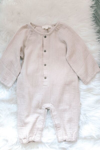 Long sleeve baby jumper in tan.