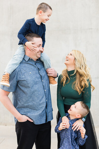 downtown Phoenix family photography session