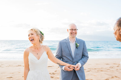Beach elopement full of lots of laughter by Mariah Milan