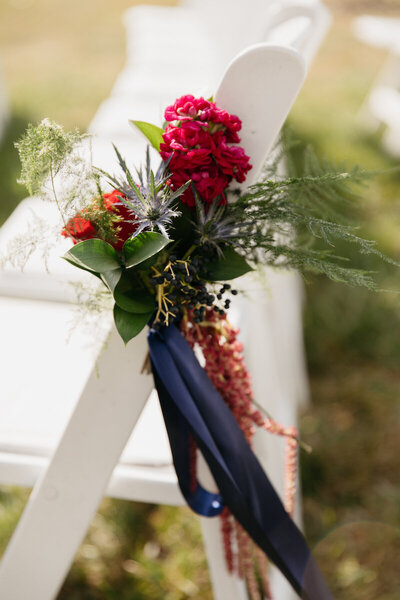 Glen-Ellen-Farm-MD-wedding-florist-Sweet-Blossoms-ceremony-aisle-decor-LA-Birdie-Photography