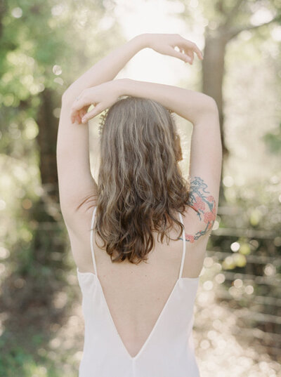 organic-outdoor-boudoir-inspiration-gossamer-gathered-melanie-gabrielle-photography-096