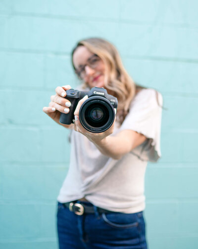 Photographer Kelly Eskelsen and her camera in Annapolis, Maryland.