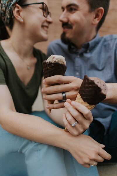 couples-ice-cream-spring-outdoors-anniversary-married-love-rachael-marie-5