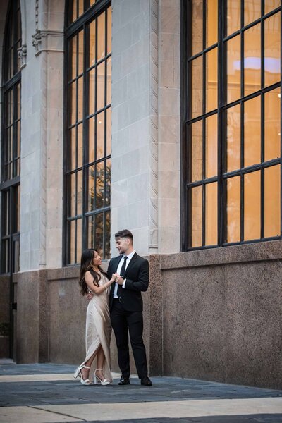 Engagement Session in Downtown Jacksonville by Phavy Photography | Jacksonville Wedding Photographer