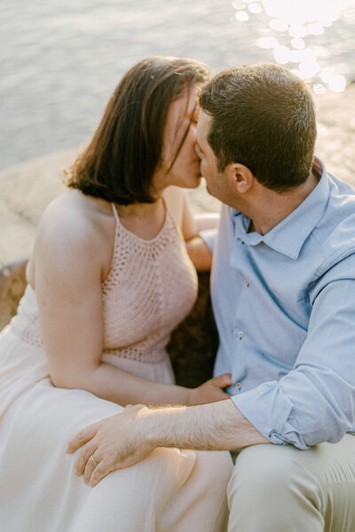 Spring couple photography session to celebrate their anniversary