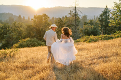 Ranch style wedding oregon  mountains bride groom  outdoor
