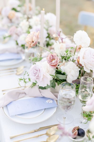 pastel blush and dusty blue flowers