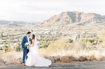 Paradise Valley Arizona Wedding Photographer forSanctuary Camelback Mountain Resort