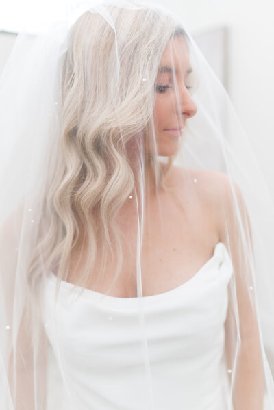 Customizable bridal accessories and veils