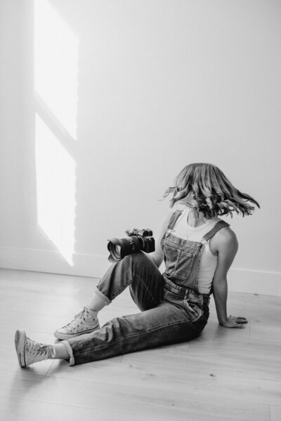 Zach and Melissa during golden hour on their wedding day at Brown Family Homestead in Leavenworth, Washington.