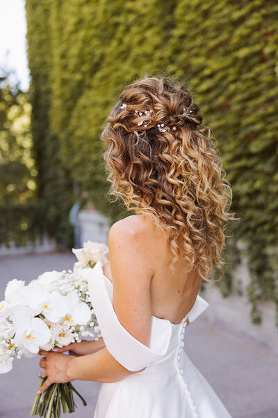 Wedding hair bun by Birdy Beauty
