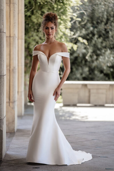 Allure Bridal wedding gown style A1113