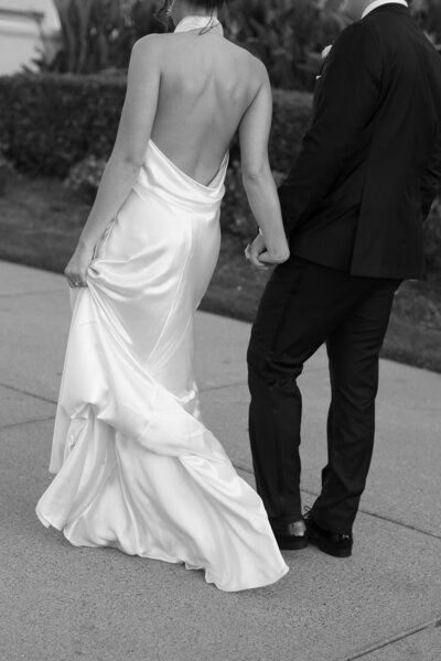 classy-trendy-bow-on-wedding-dress