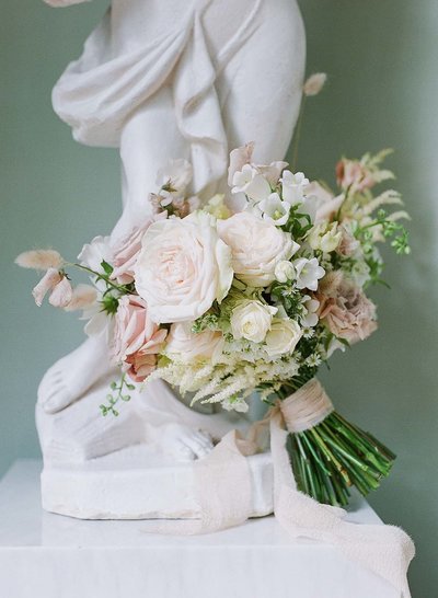 ethereal-bridal-bouquet