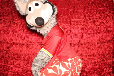 KC-Wolf-Chiefs-Red-Backdrop