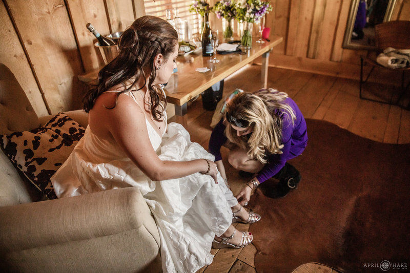 Bridal Space in small rustic cabin at Piney River Ranch