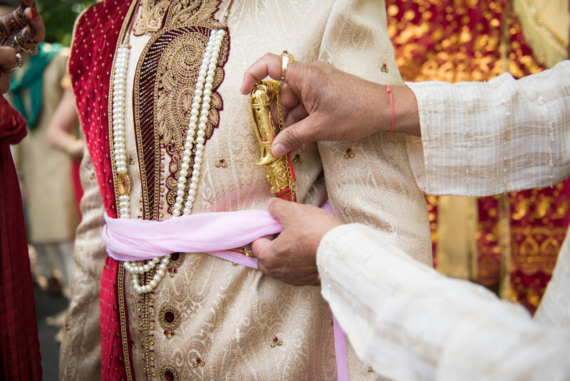 indian-hindu-pleasantdale-chateau-weddings-photography-by-images-by-berit-1844