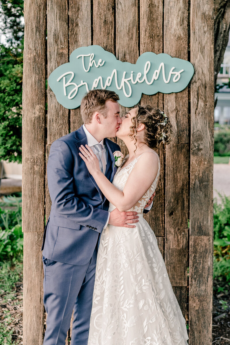 vibrant-farm-wedding-in-waterford-virginia-00024