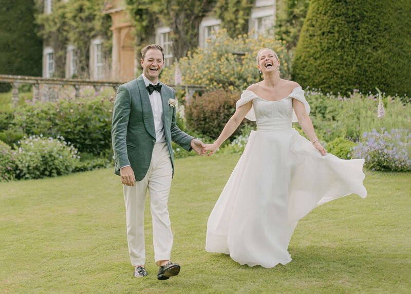 chloe-winstanley-weddings-cotswolds-cornwell-manor-monique-lhuillier-bride-kingsman-suit