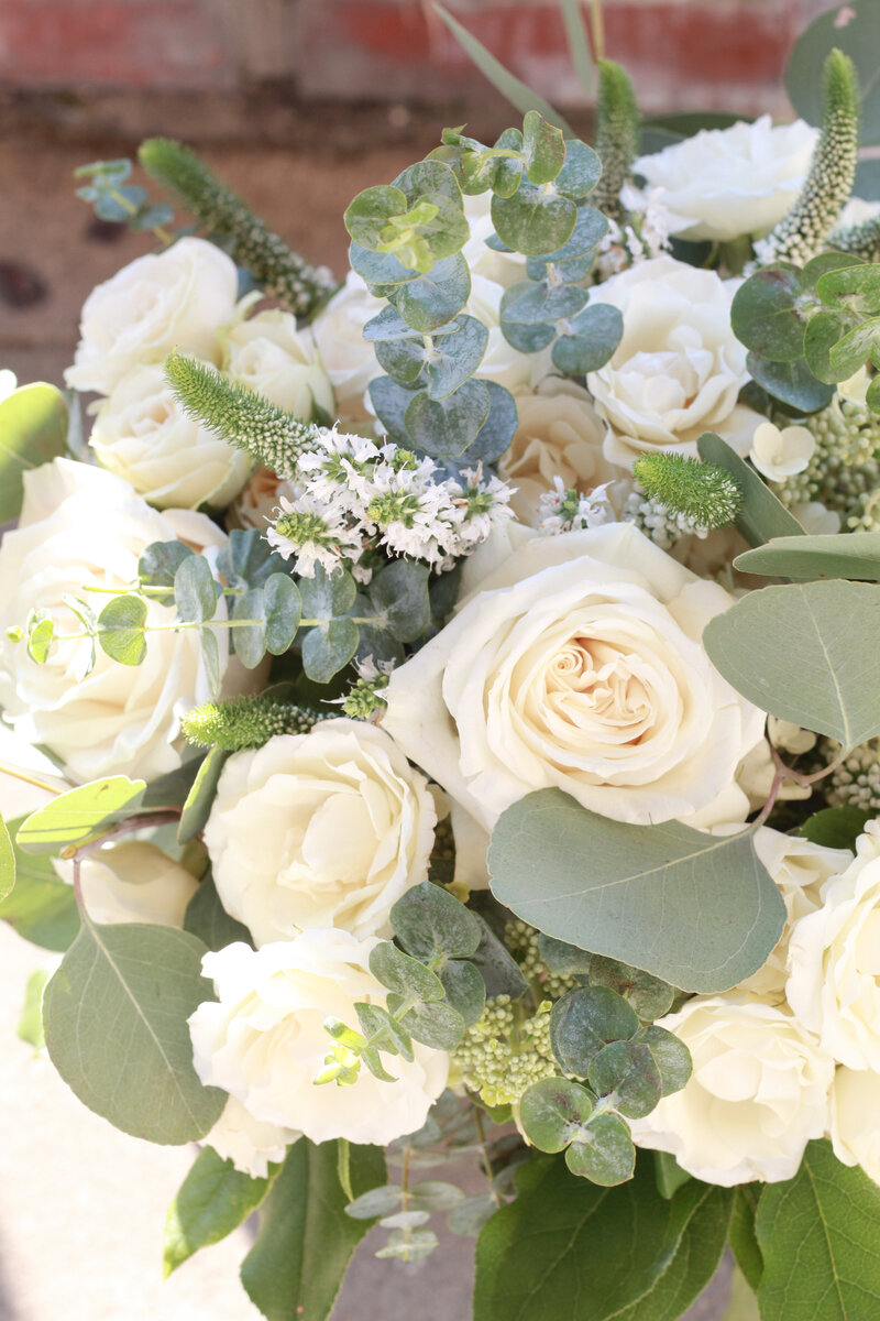 florist-greenwich-new-york-connecticut-designer-preservation-floral-wedding-westchester-bouquet-hydrangea-ivory-neutral-eucalyptus-7